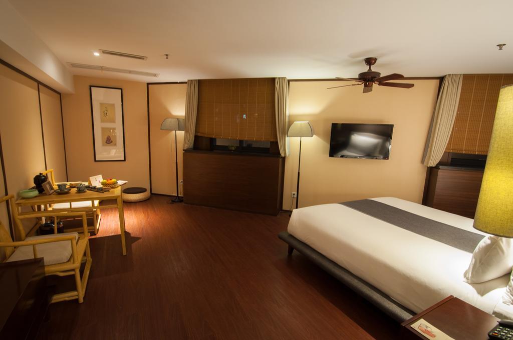 The Hotel Zen Urban Resort Чэнду Экстерьер фото