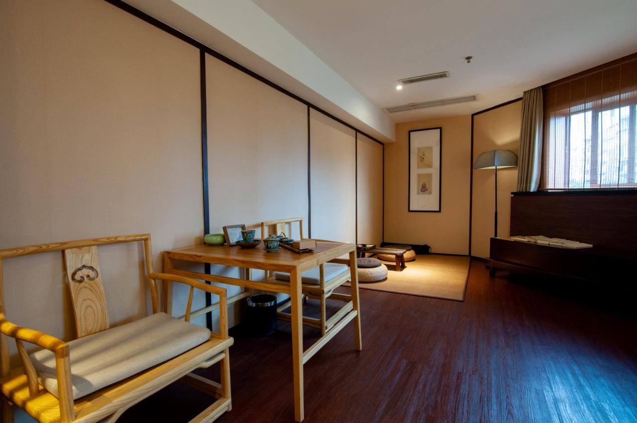 The Hotel Zen Urban Resort Чэнду Экстерьер фото