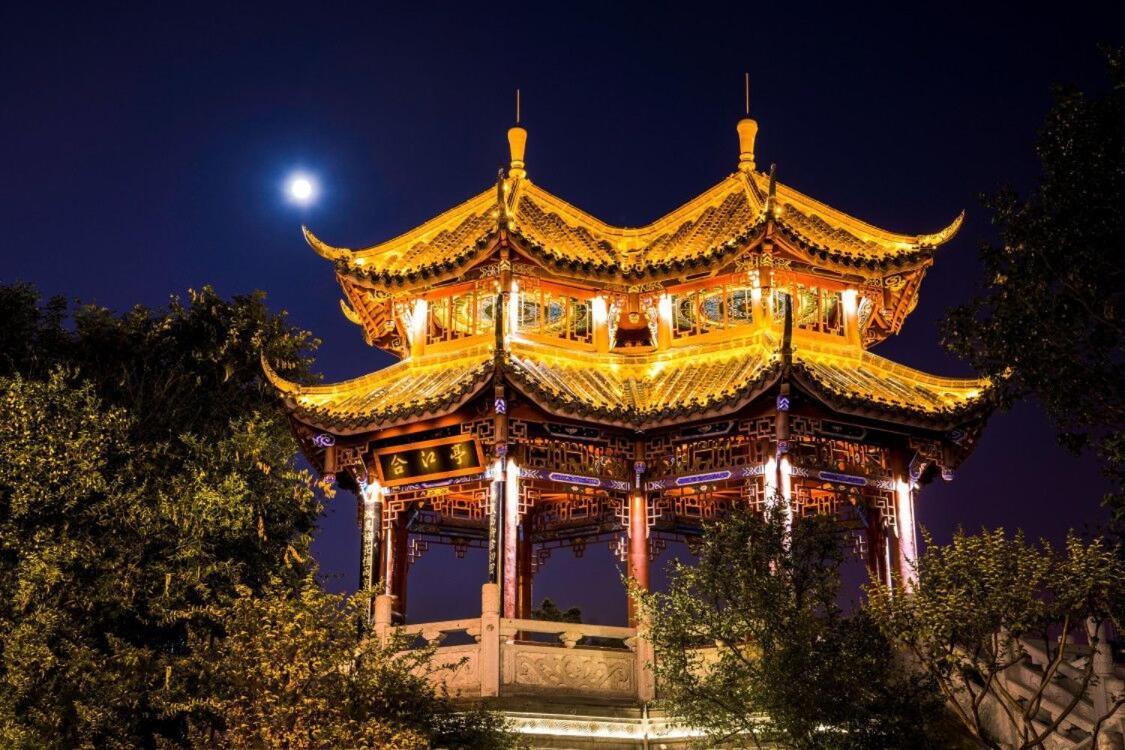 The Hotel Zen Urban Resort Чэнду Экстерьер фото